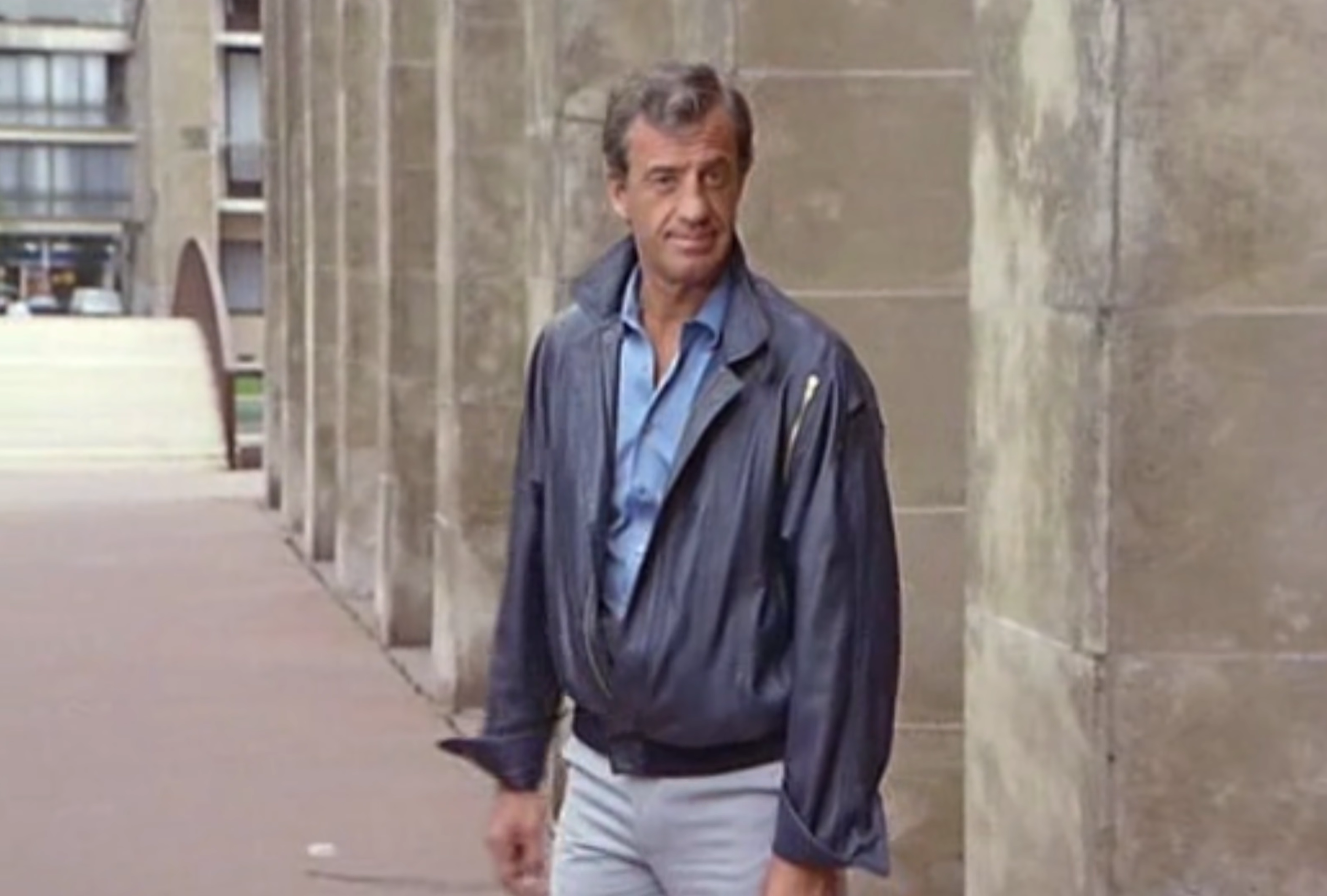Belmondo dans Le Professionnel.png