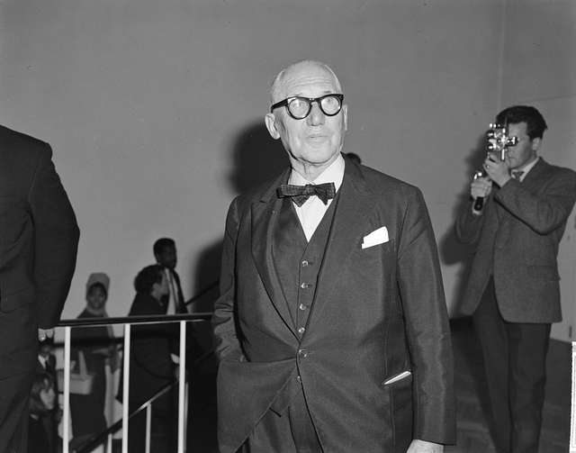 le-corbusier-1964-stedelijk-museum-sikkensprijzen-916-9288-4048ac.jpg